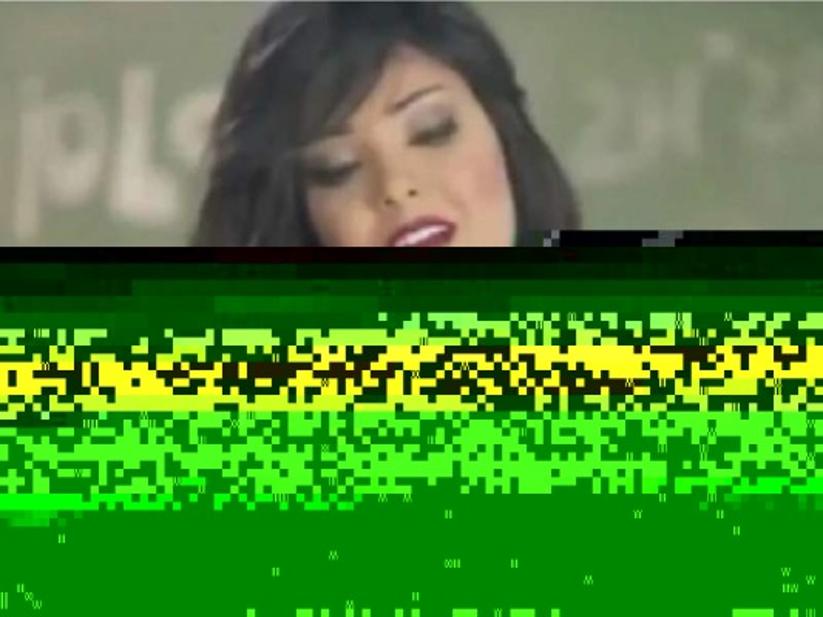 La cantante realizó un atrevido video por lo que fue condenada a dos años de cárcel.