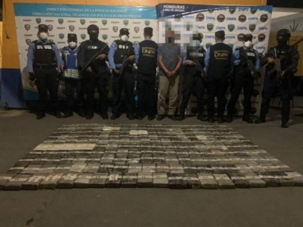 Policía Nacional decomisa 200 kilogramos de supuesta cocaína en Puerto Cortés
