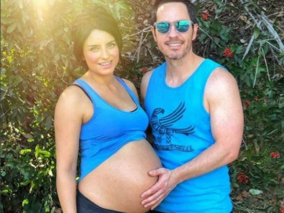 Aislinn Derbez y Mauricio Ochmann se convierten en padres y revelan nombre de su hija