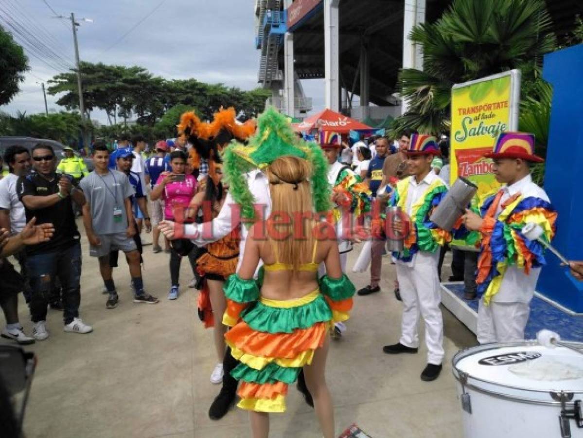 Australianos y hondureños conviven en la previa del partido