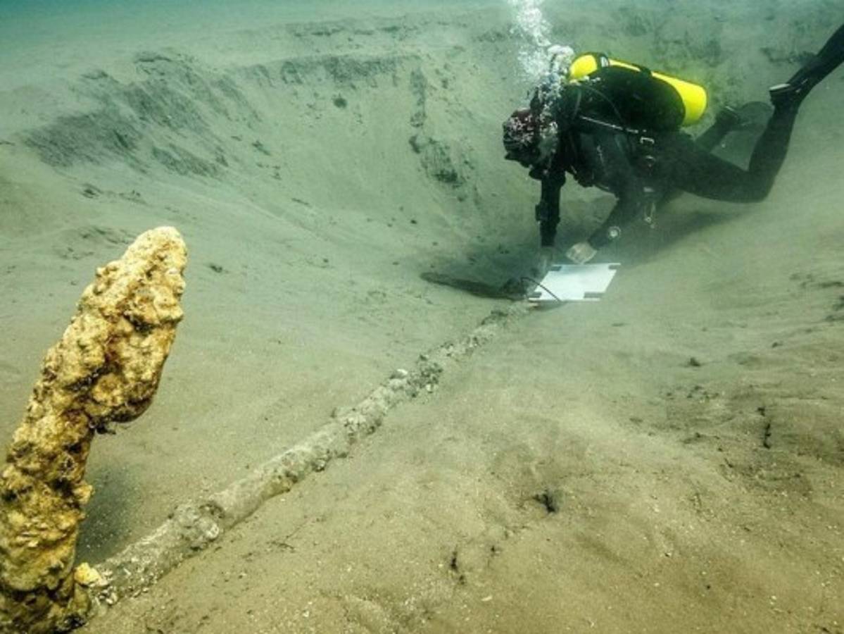 Hallan 2 anclas de época de la conquista en Golfo de México 