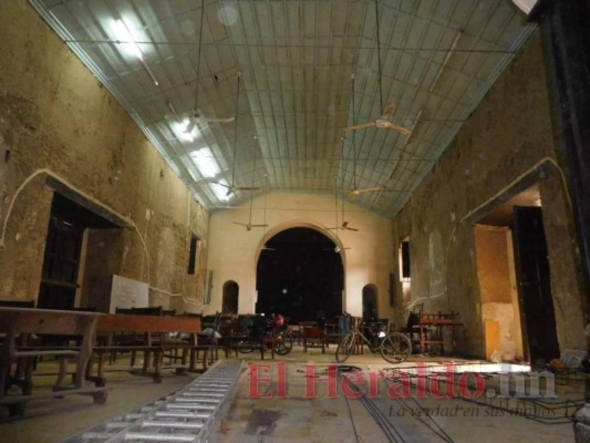 La estructura interior y exterior de la iglesia está siendo restaurada, por lo que se requiere de ayuda. Foto: EL HERALDO.