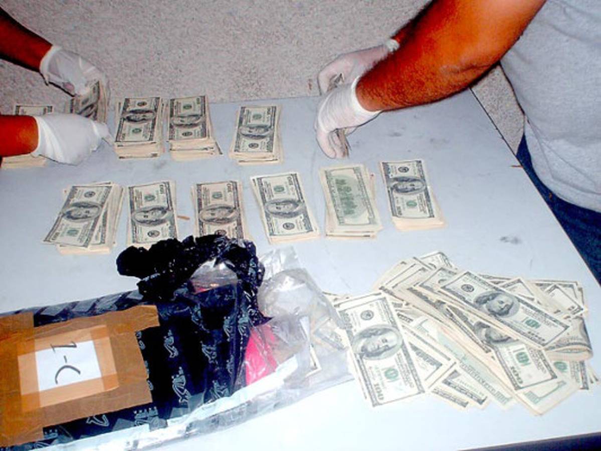 Gobierno recibe más de 137 millones de lempiras decomisados en aeropuerto de San Pedro Sula