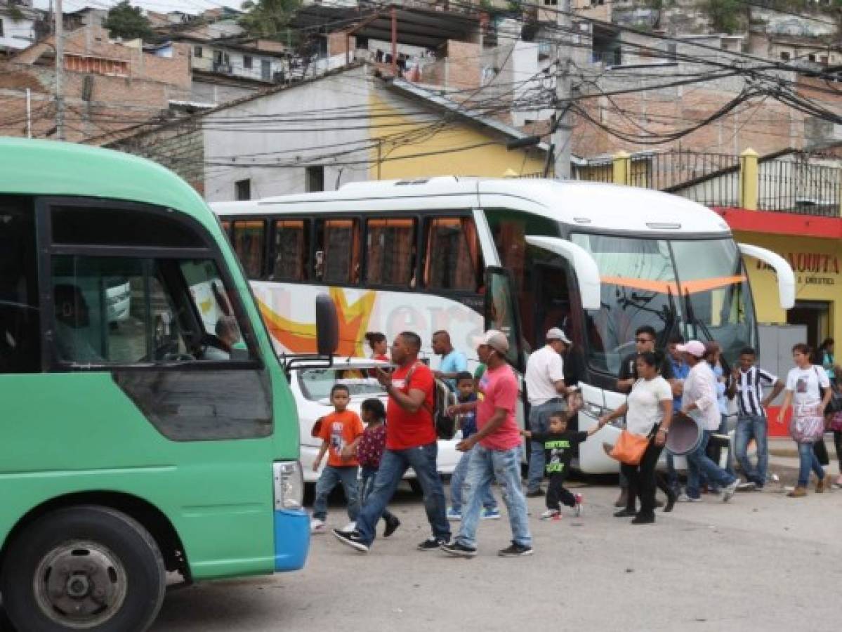 Habitantes de Tegucigalpa comienzan a dejar la ciudad por feriado morazánico