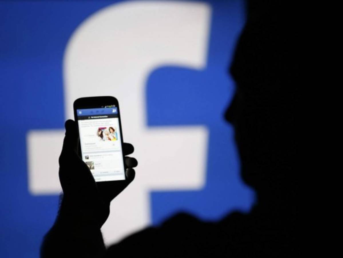 Facebook enseña a computadoras a describir fotos para ciegos
