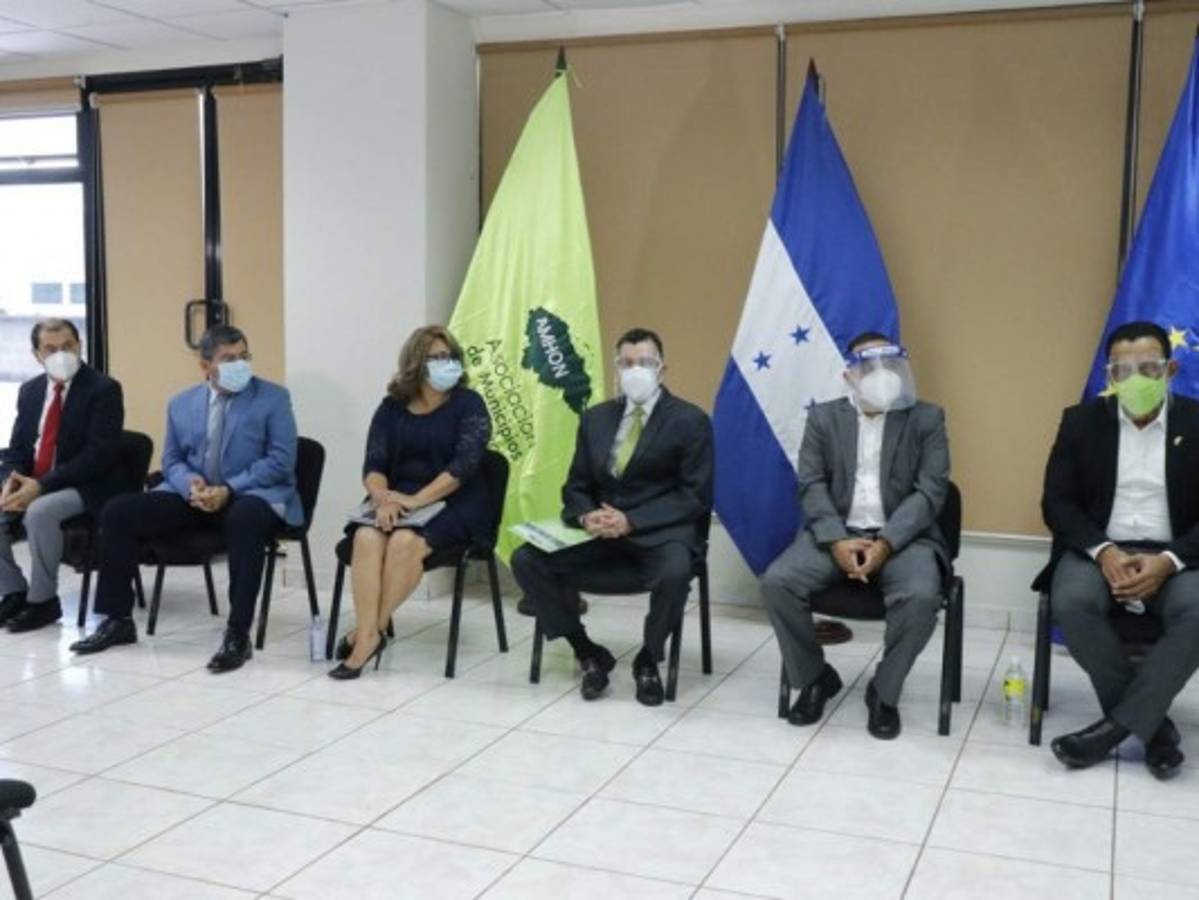 Presentan modelo de gestión de transparencia municipal