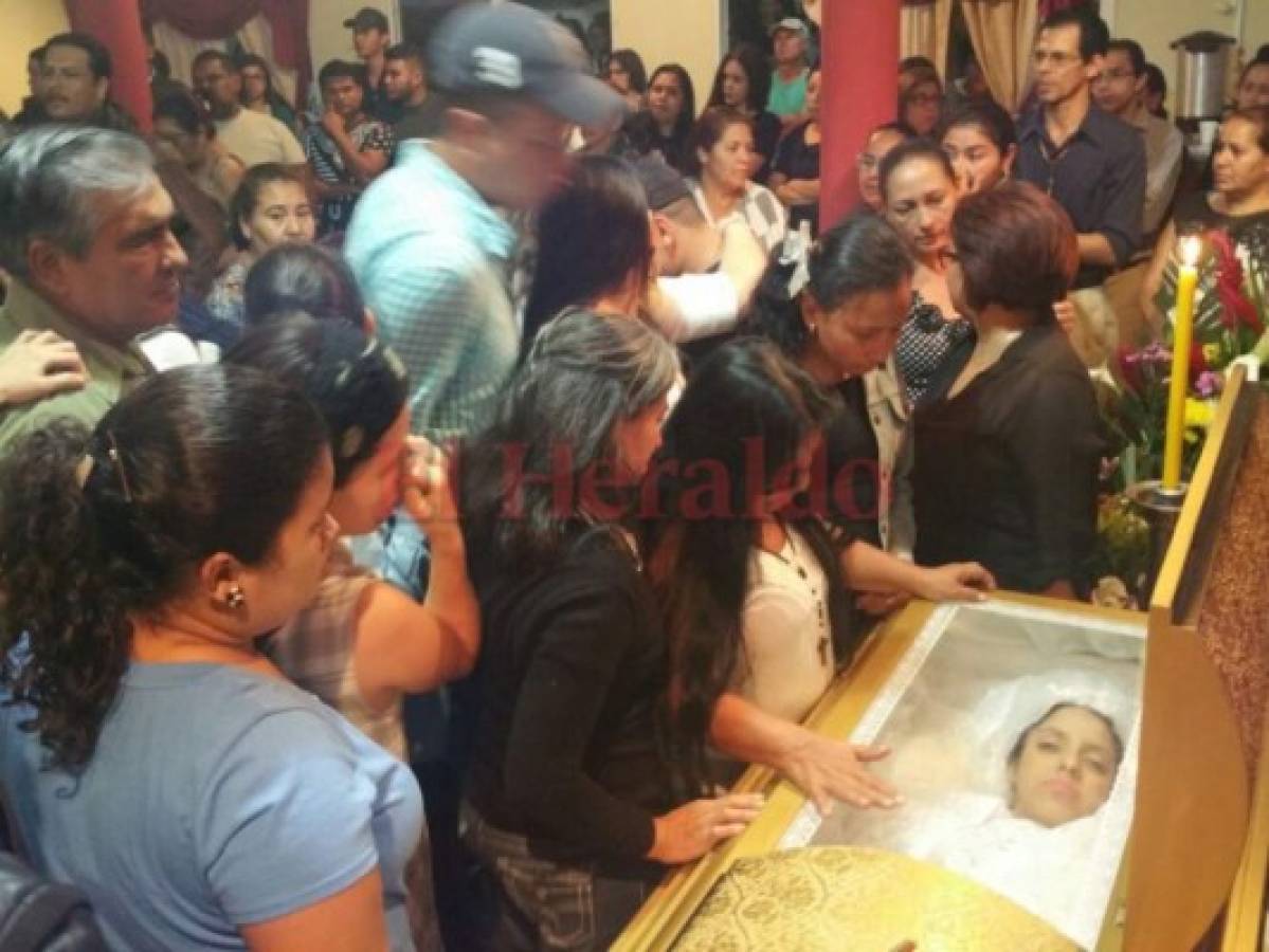Dan último adiós a Silvia Vanesa Izaguirre Antúnez en Danlí