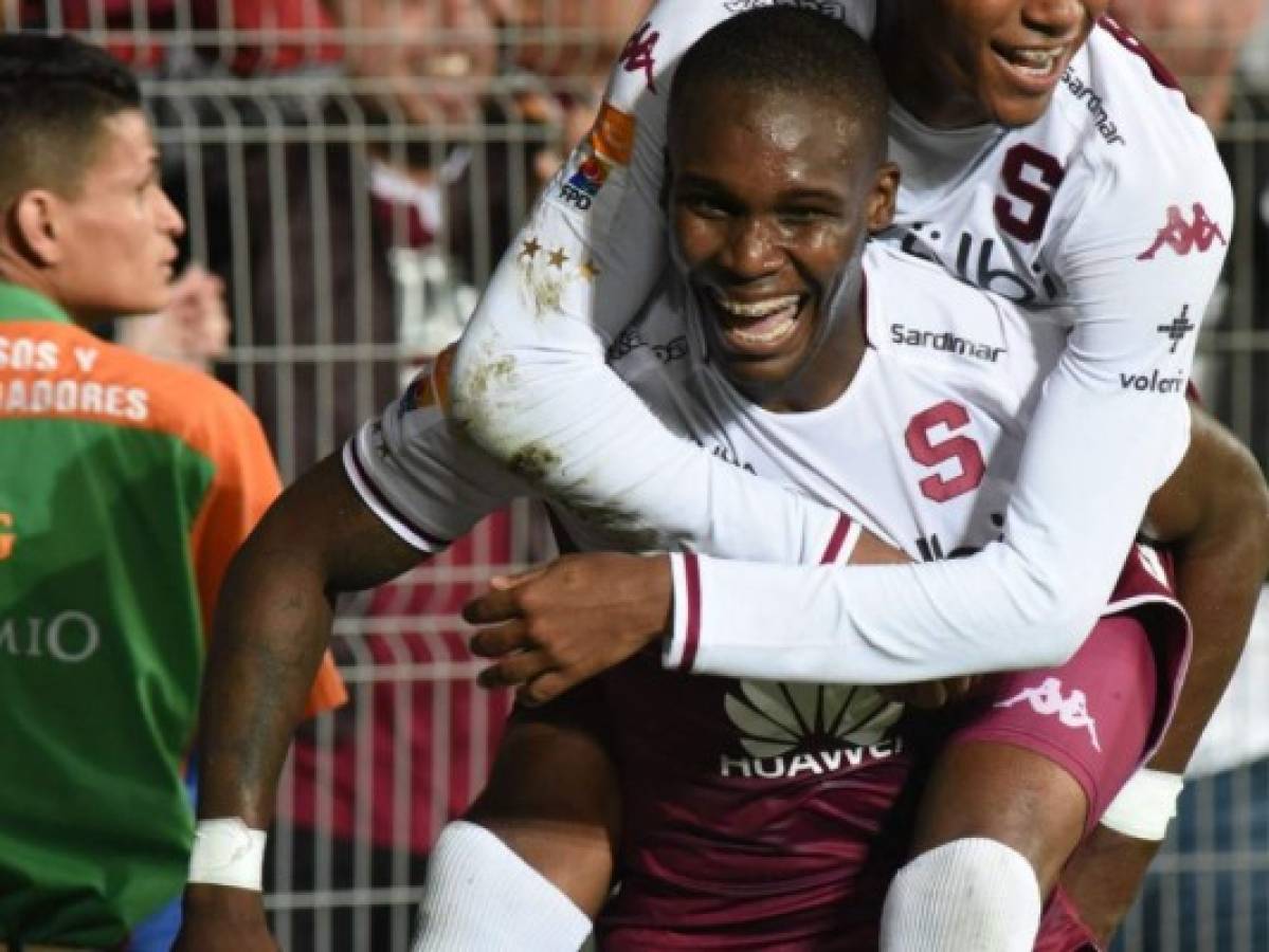 Fútbol Costa Rica: Rubilio Castillo anota su tercer gol con el Saprissa en la derrota ante Limón