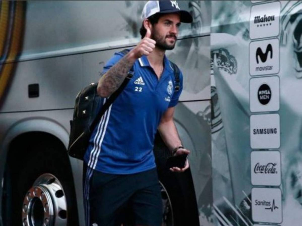 Isco Alarcón genera polémica al felicitar al Málaga por el triunfo ante el FC Barcelona