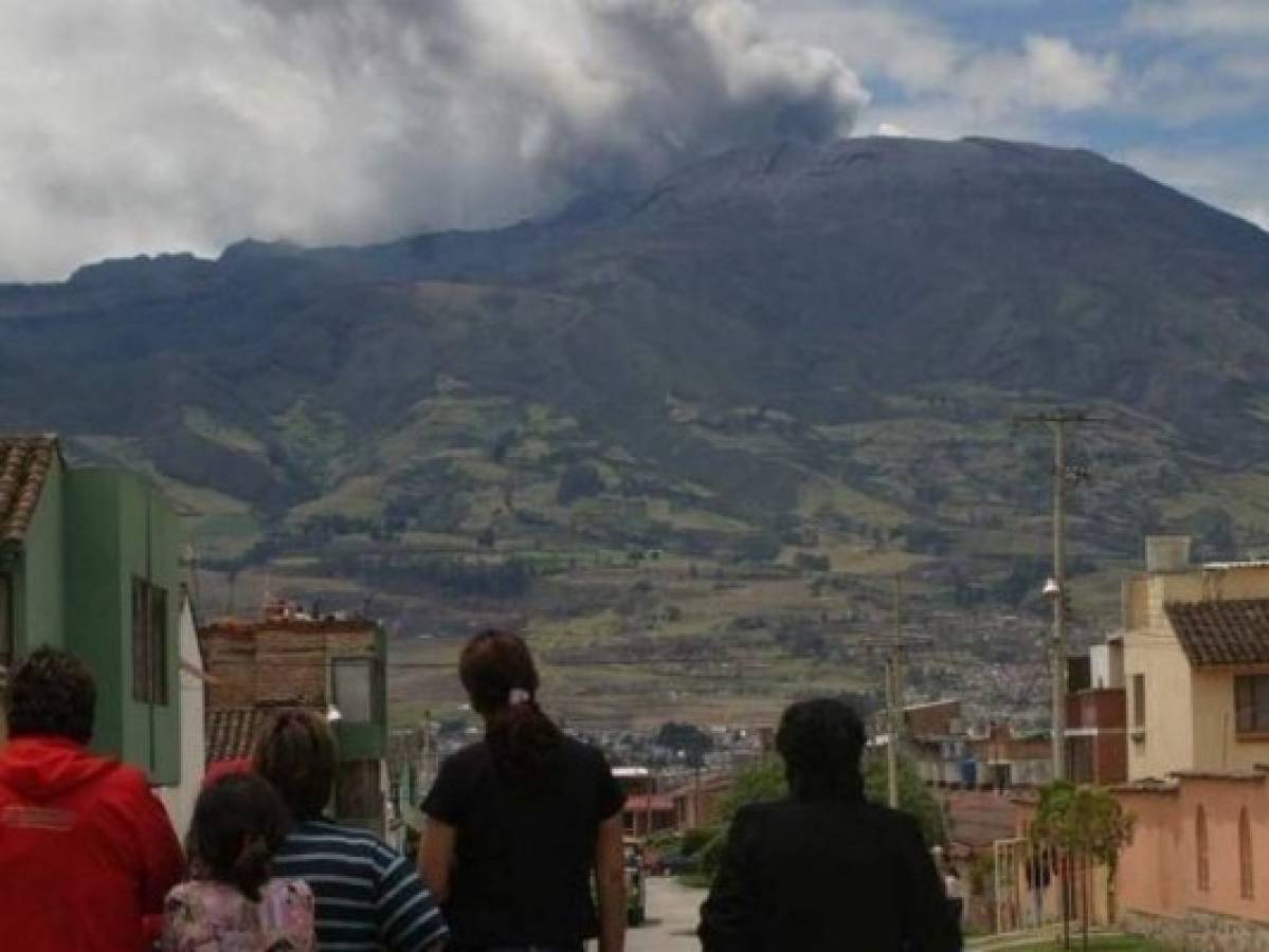 Sismo en el volcán Galeras deja dos muertos en el sur de Colombia  