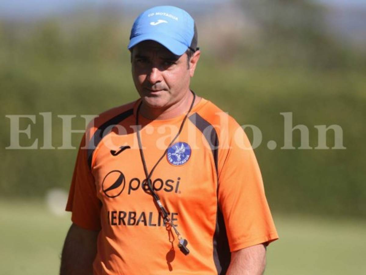 Diego Vazquez a Héctor Vargas: 'Que respete porque somos los campeones'