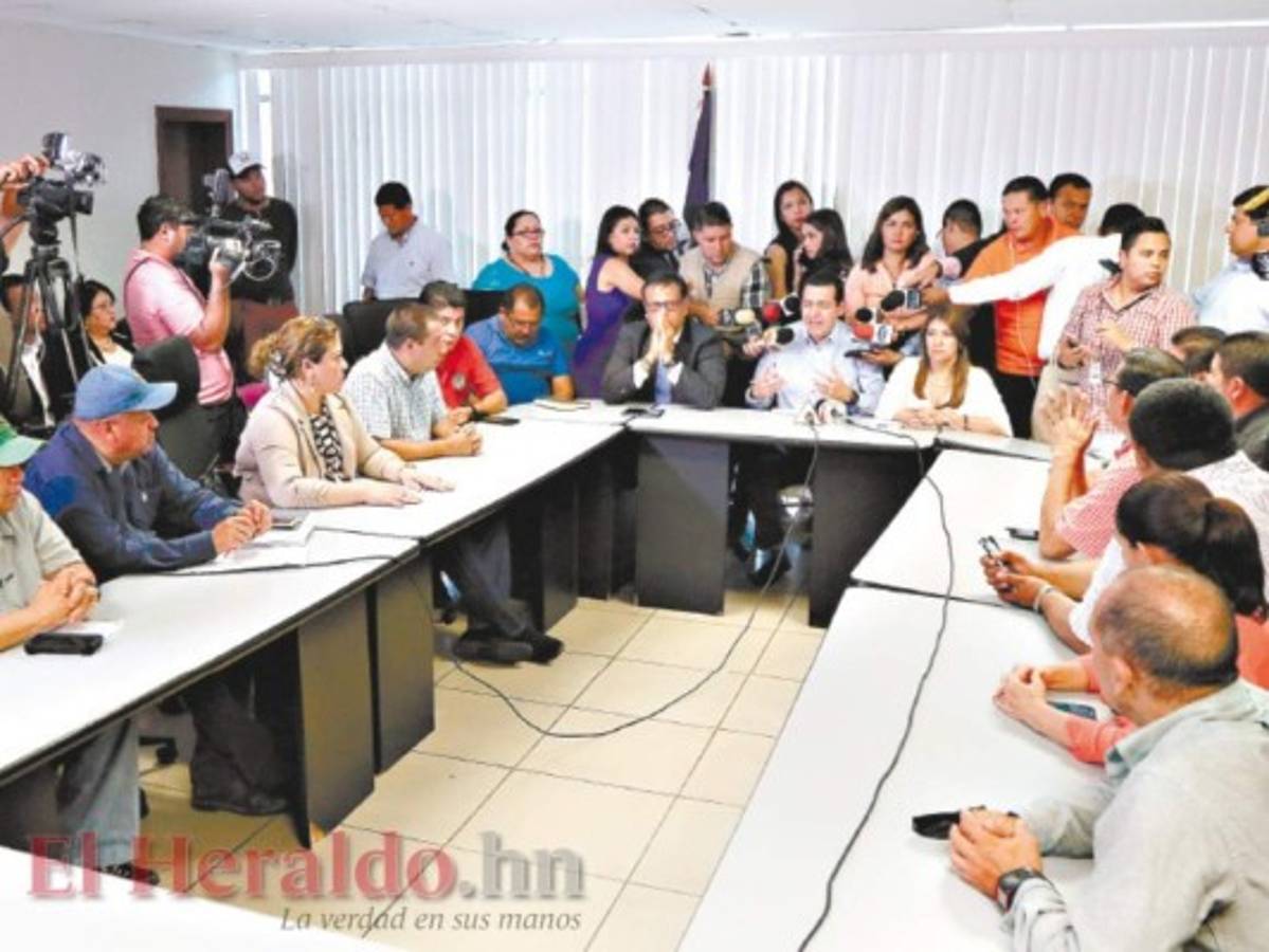 Los docentes emplazan a la Plataforma para dialogar