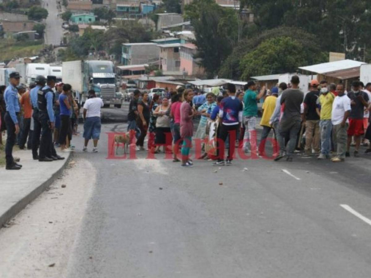 En enfrentamiento termina desalojo de vendedores en la capital de Honduras