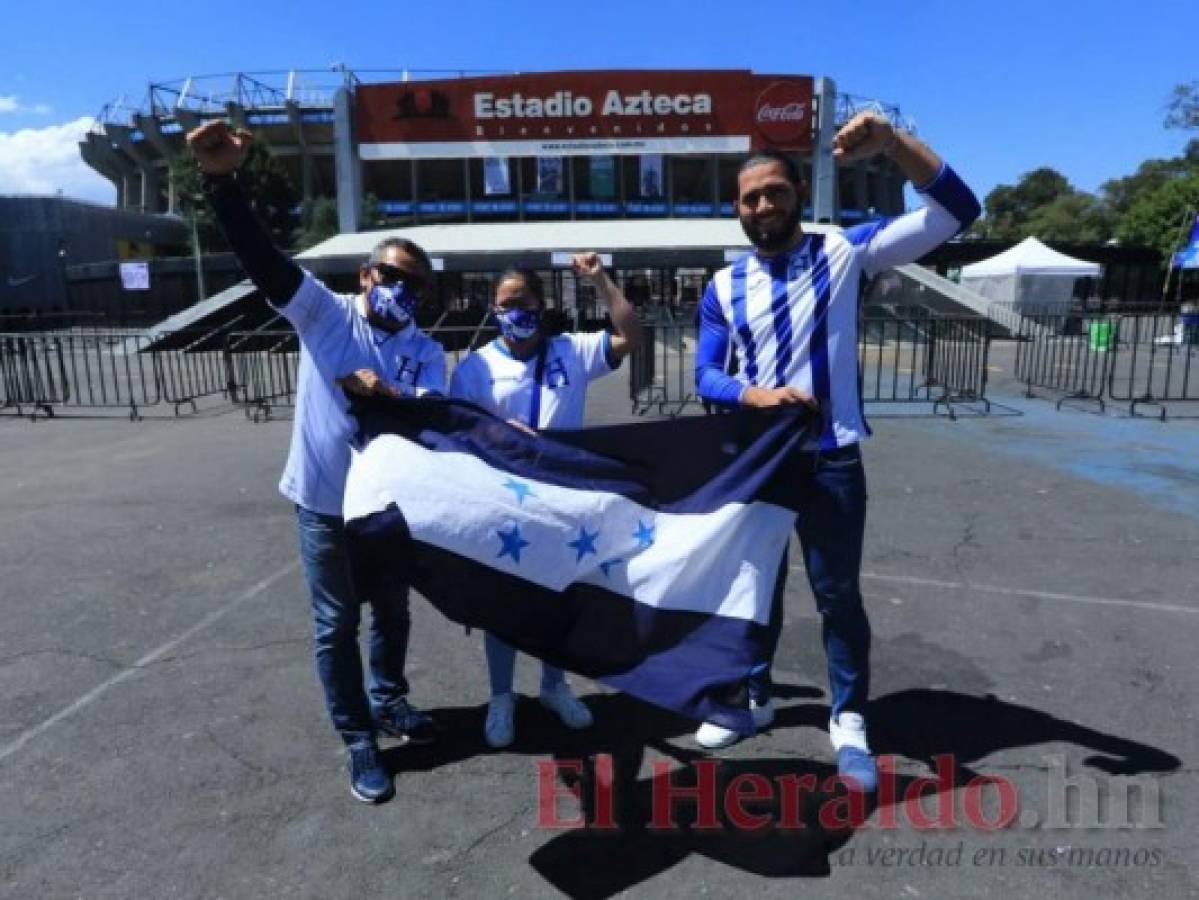 Los tres primeros aficionados hondureños en el estadio Azteca no pierden la fe en su Selección