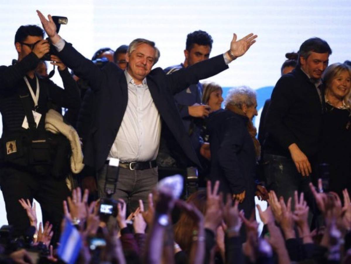 Argentinos castigan al gobierno en primarias; resurge CFK 