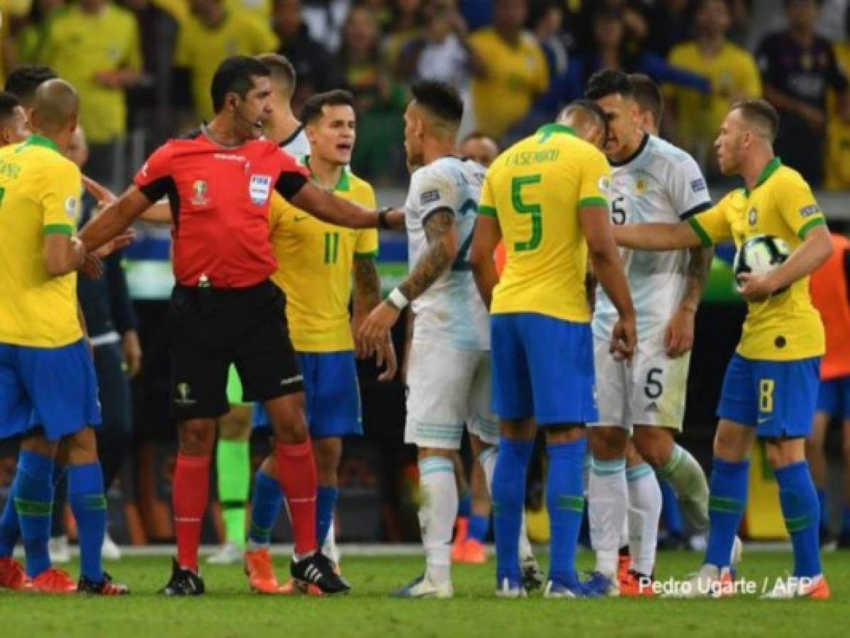 Federación de Argentina interpone queja ante Conmebol por 'errores arbitrales' vs Brasil