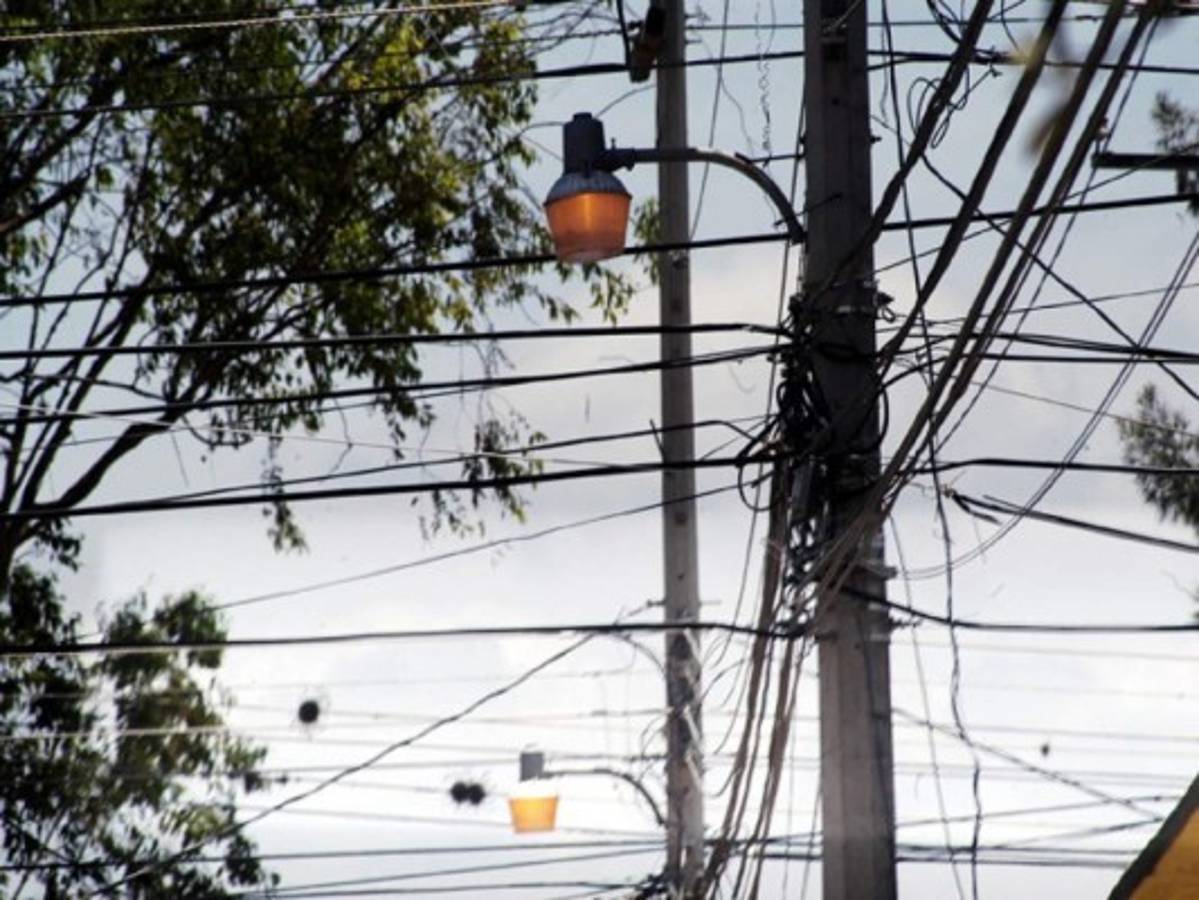 Honduras: La ENEE aumentó casi 90% el costo del alumbrado público