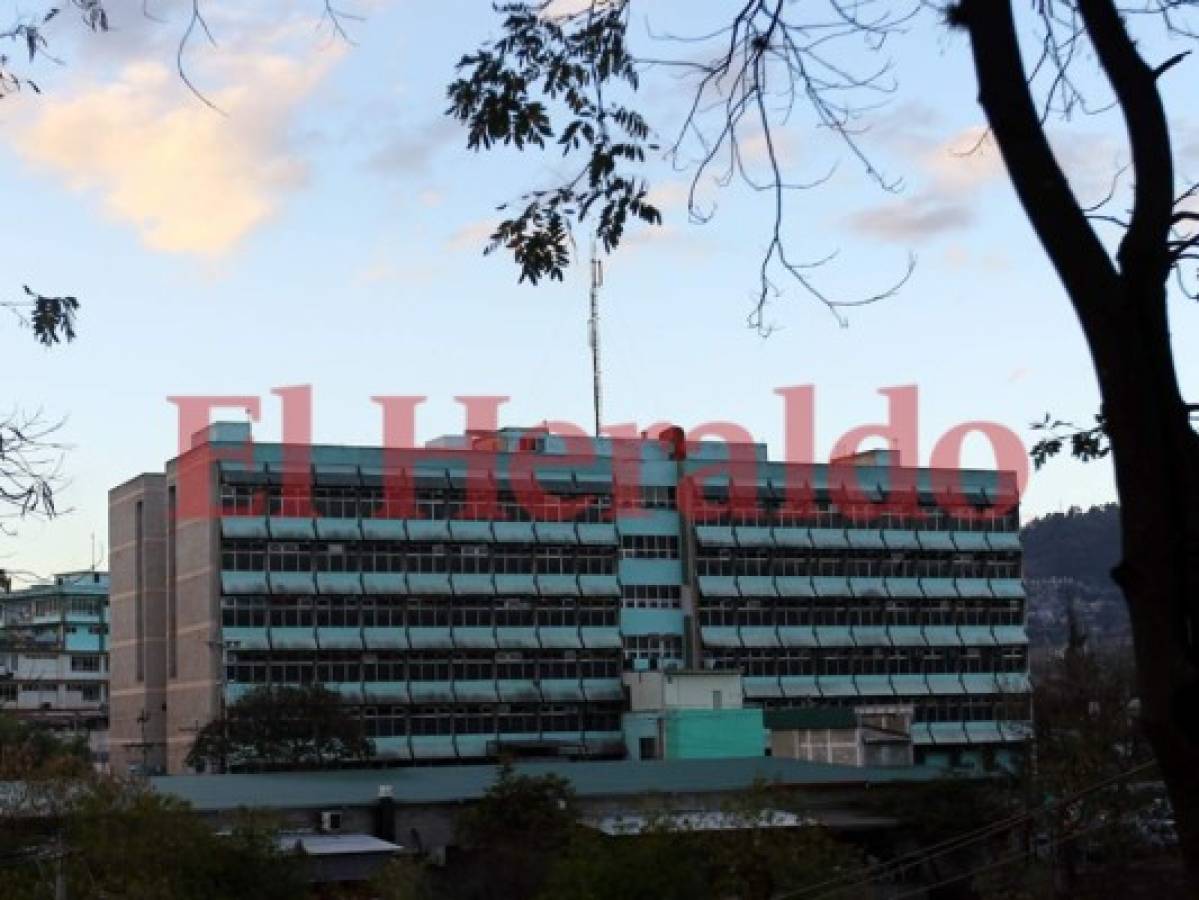 Gobierno declara emergencia y decide intervenir el Hospital Escuela Universitario