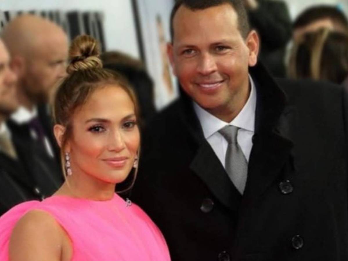 Jennifer Lopez muestra su tonificada figura a nueve días del 10 Day Challenge