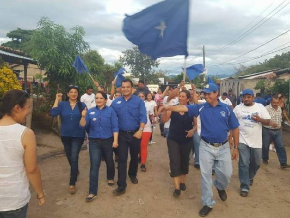 Saúl Edgardo Juárez Matamoros durante su campaña política.