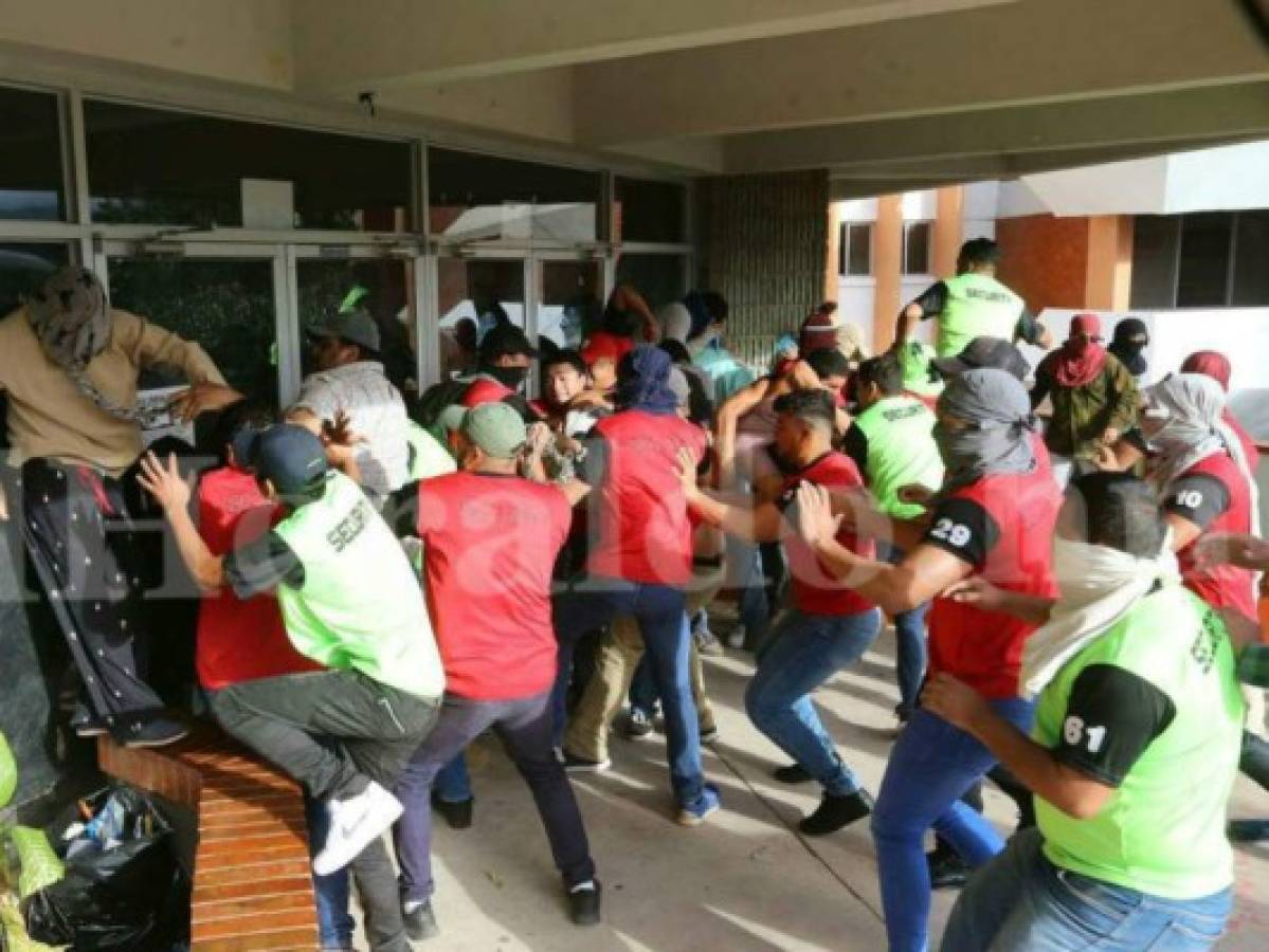 La Universidad Nacional Autónoma de Honduras (UNAH) suspende a 19 estudiantes durante cinco años