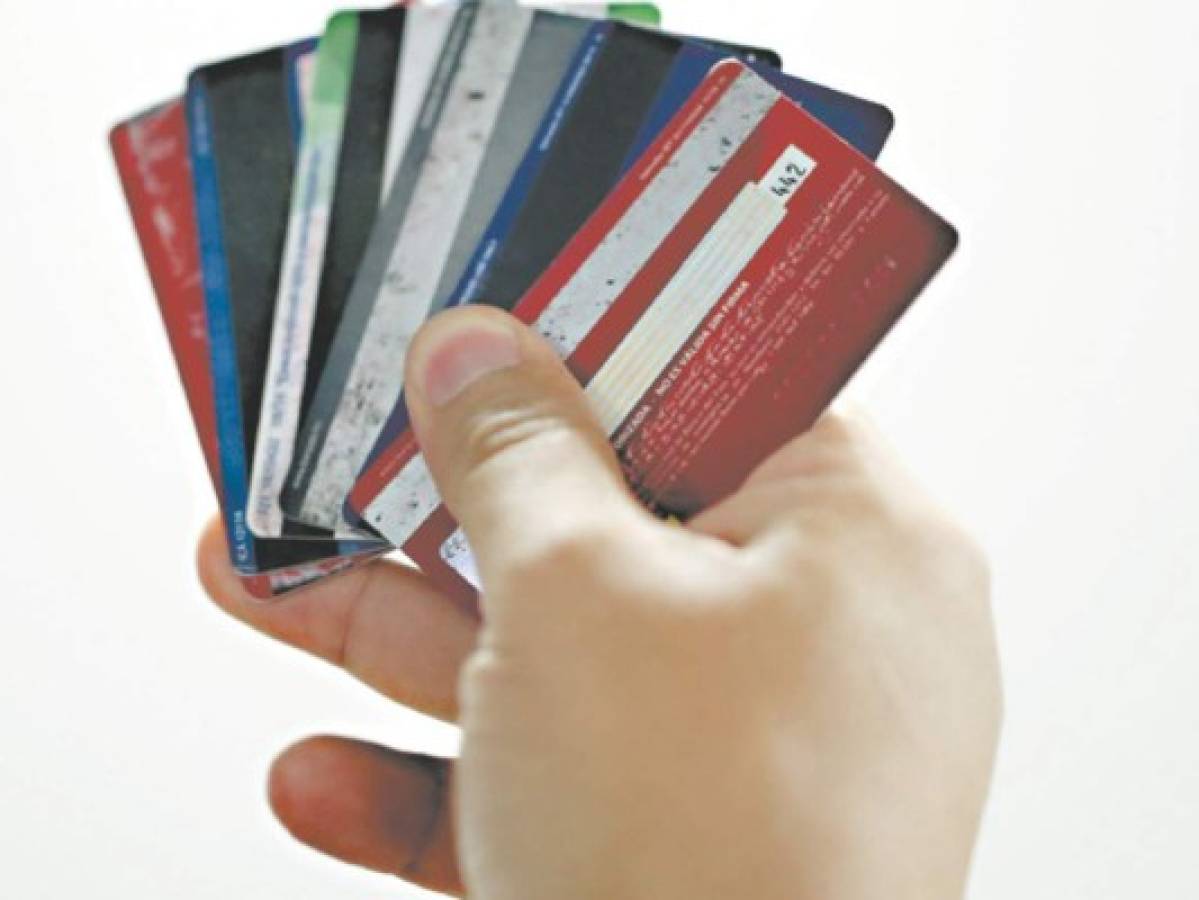 El Congreso Nacional advierte que fijará en 54% la tasa de las tarjetas