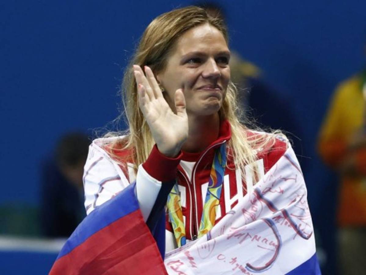 Polémica mundial por medalla de plata de la rusa Efimova, acusada de dopaje