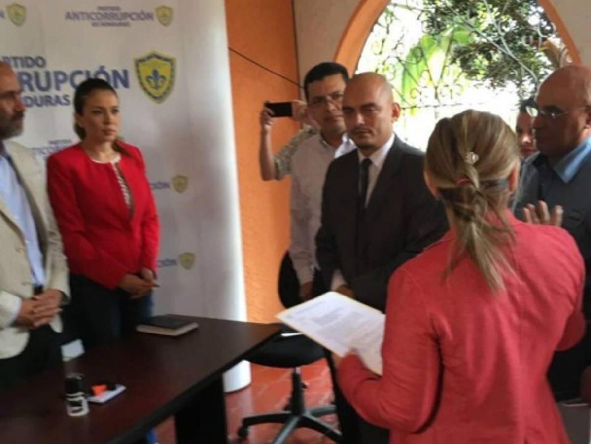 Honduras: Diputada Marlene Alvarenga notifica sobre creación de movimiento interno