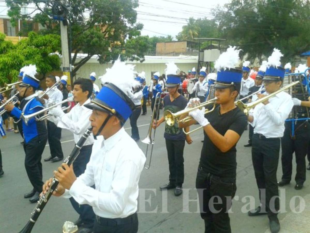 Galería de fotos del inicio del desfile en Tegucigalpa