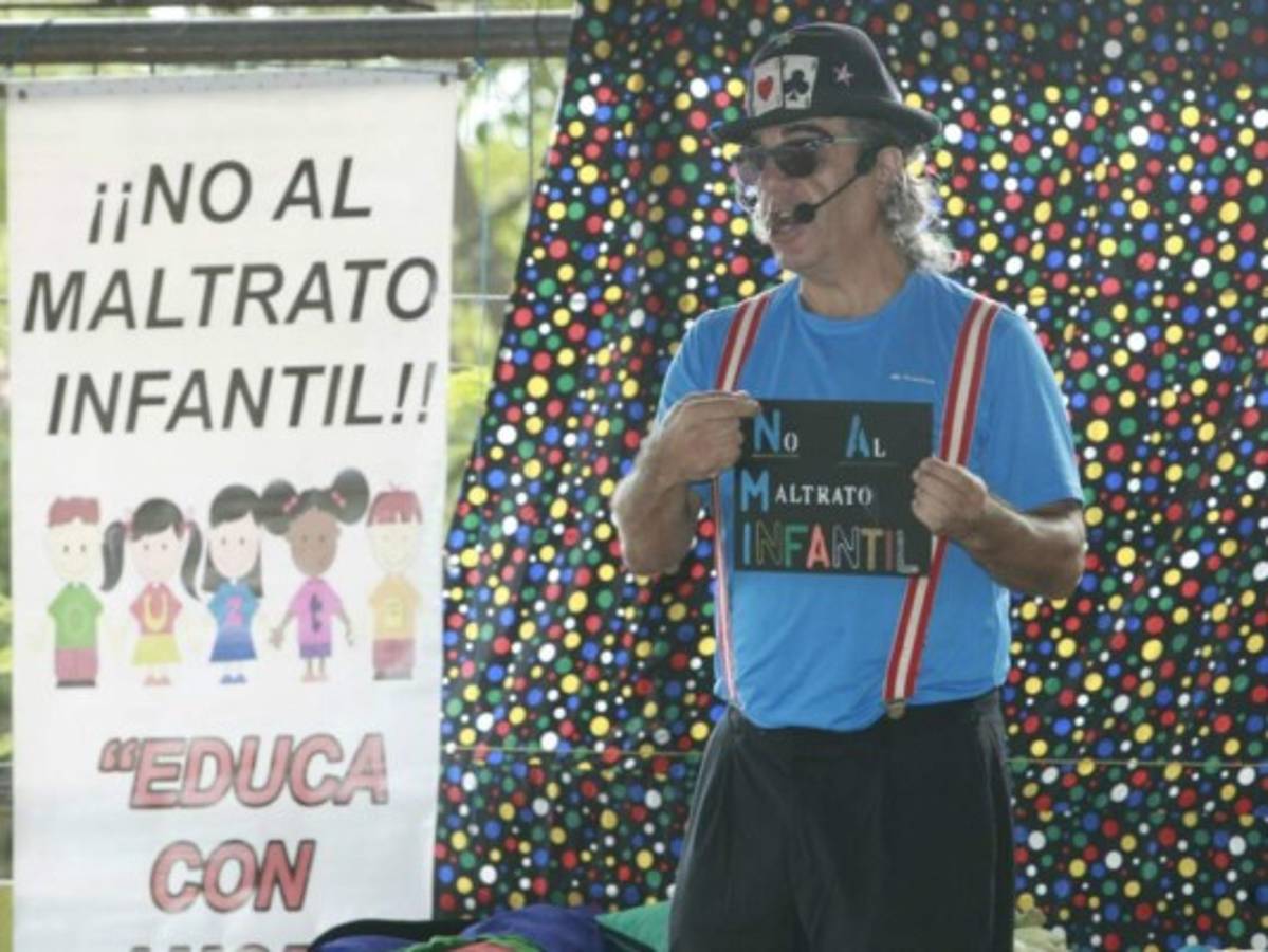 Con magia solidaria inicia la colecta de juguetes para arrancar sonrisas