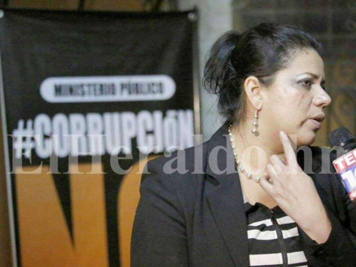 Se viraliza video de la discusión entre periodista y diputada Canales