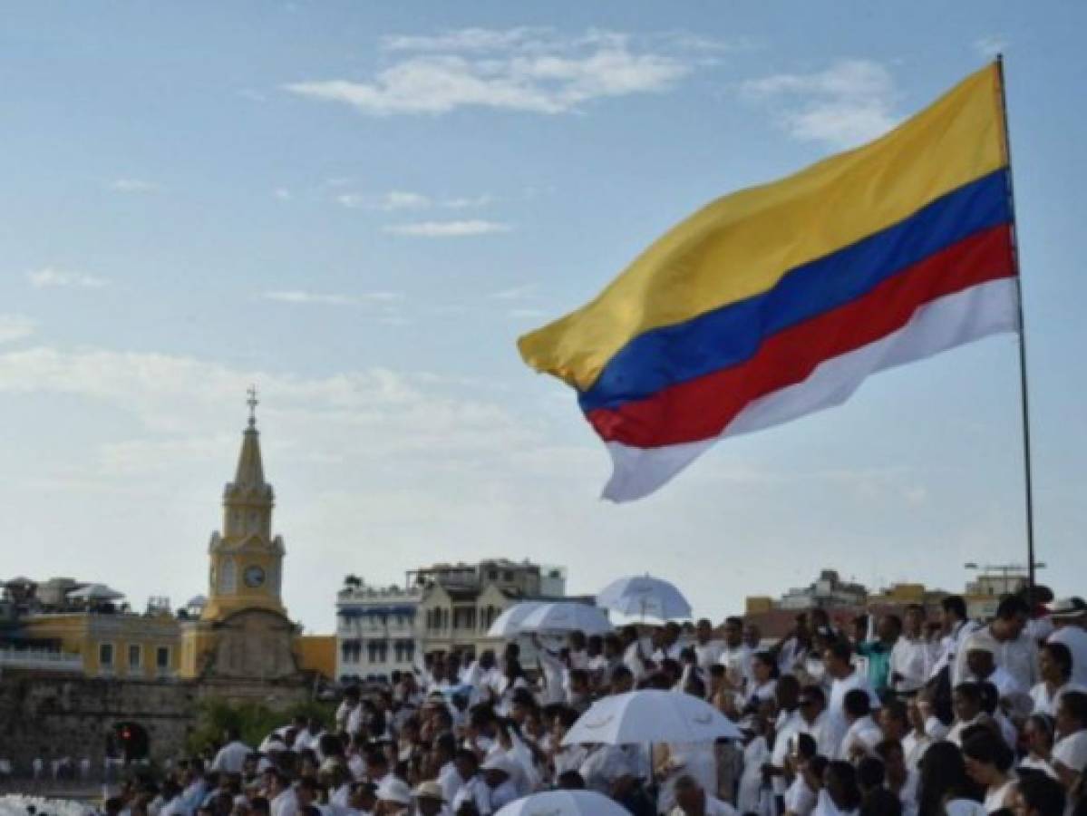 Gobierno de Colombia y las FARC firman un acuerdo de paz en Cartagena de Indias