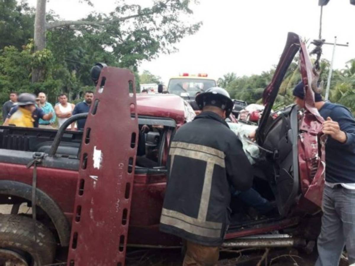 Accidente vial deja a dos personas heridas en Atlántida