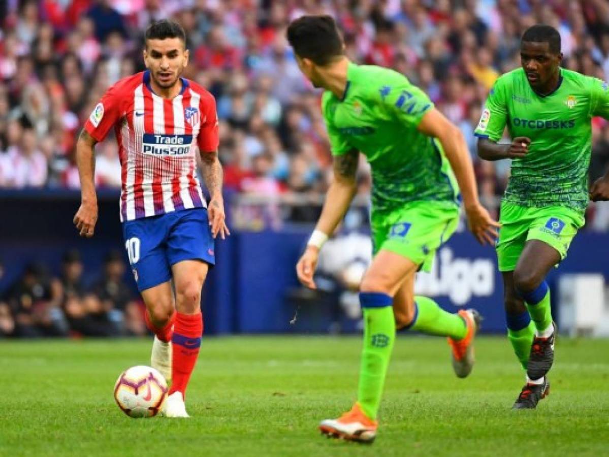 El Atlético gana 1-0 al Betis con gol de Correa y es líder provisional