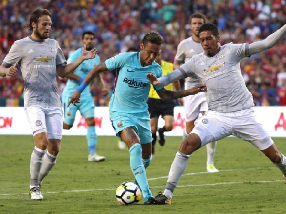 Neymar vuelve a tomar de la mano al Barcelona en victoria 1-0 ante el Manchester United