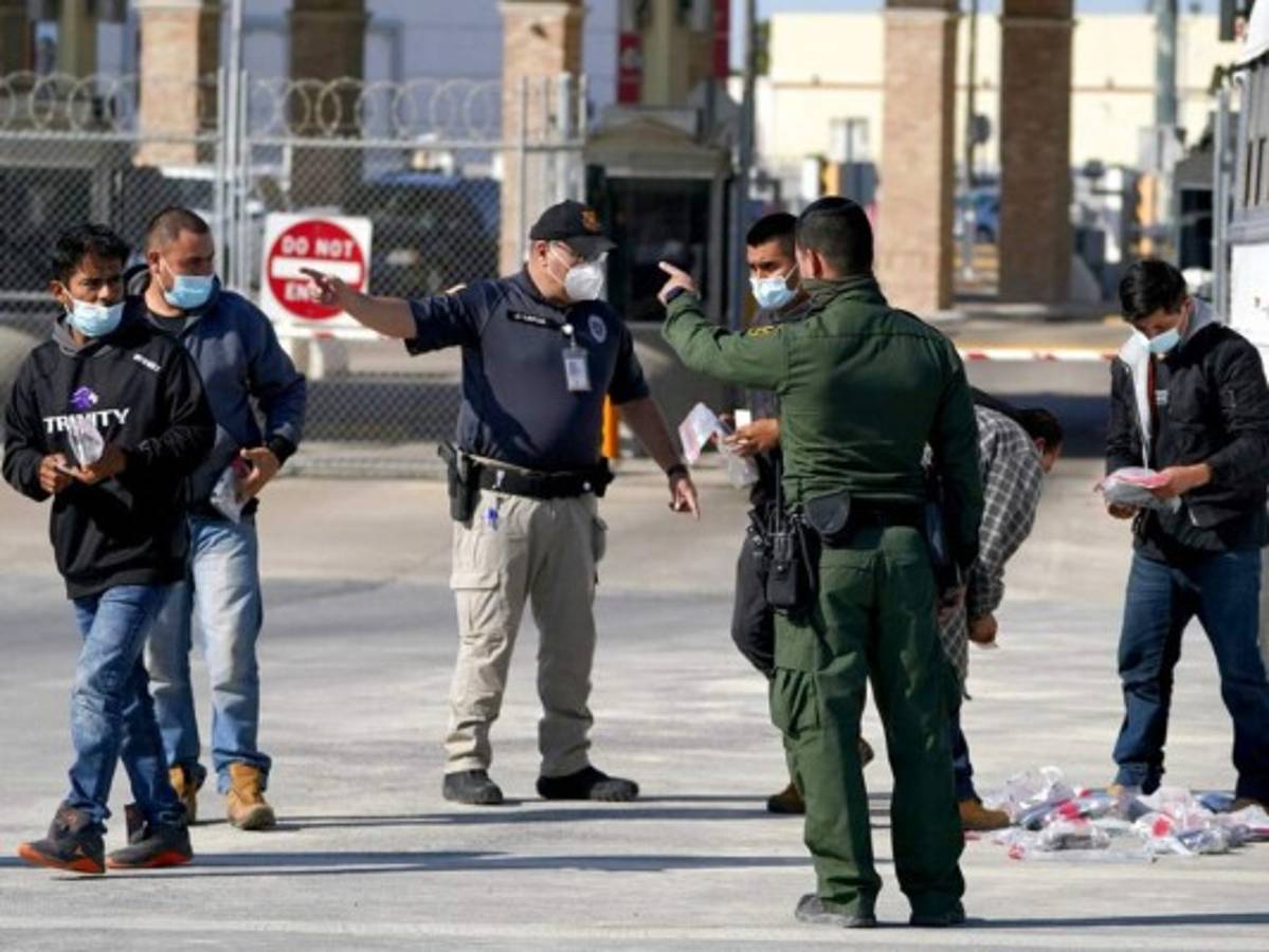 La misteriosa política de Joe Biden hacia los migrantes 