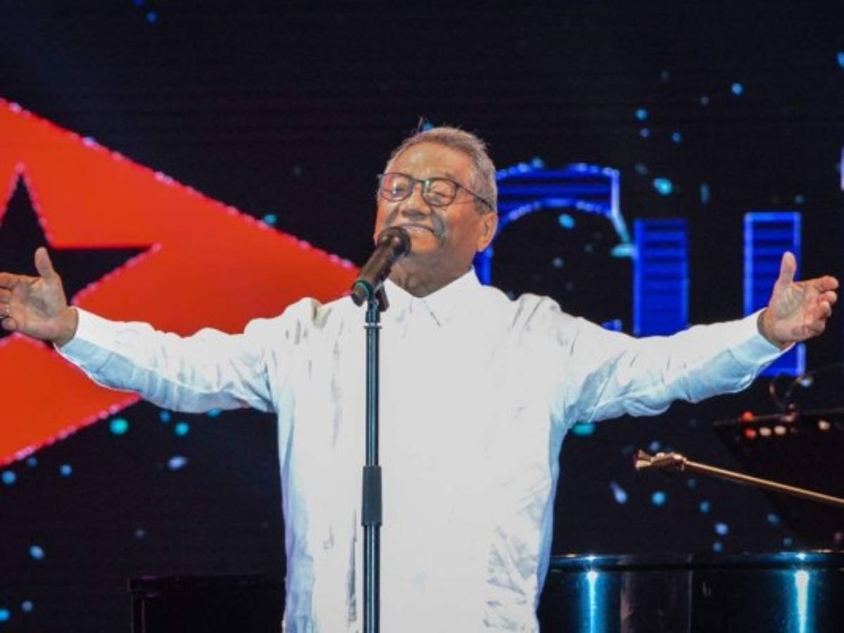 Mexicanos harán 'el coro a distancia más grande del mundo' en honor a Manzanero