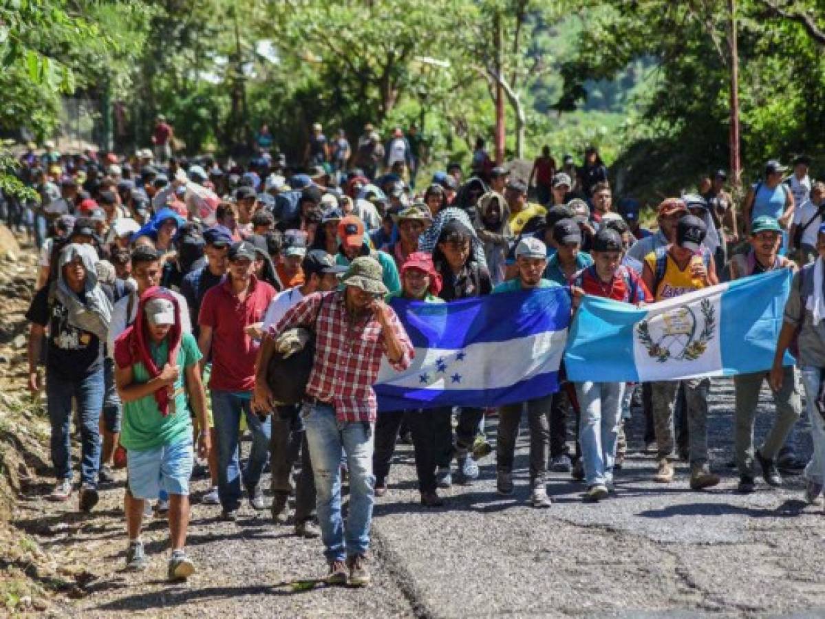Cinco días después en Guatemala, se les unieron otros grupos de Honduras procedentes de Yoro, Lempira, Choluteca y Valle. Así como ciudadanos de El Salvador y Guatemala. Según estimaciones, lograron a ser hasta 14,000 cuando llegaron al río Suchiate, en la frontera con México.