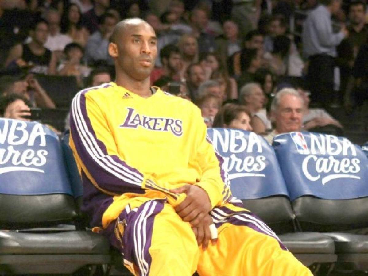 Kobe Bryant anuncia su retiro al final de la actual temporada de la NBA