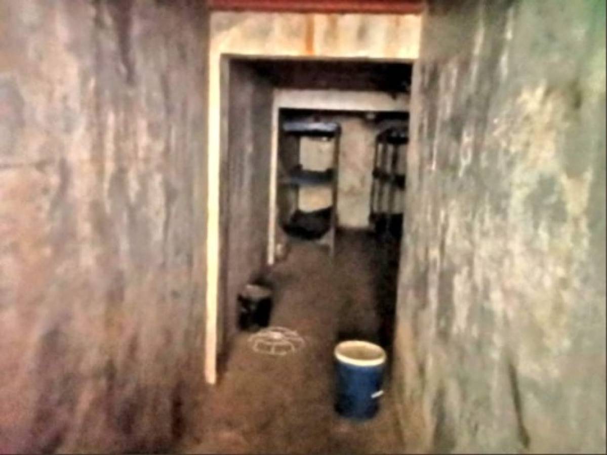 Este túnel fue descubierto en la montaña del Merendón. Los agentes sostienen que era usado como escondite y centro de operación de la Mara Salvatrucha. Foto: Cortesía Policía Nacional.