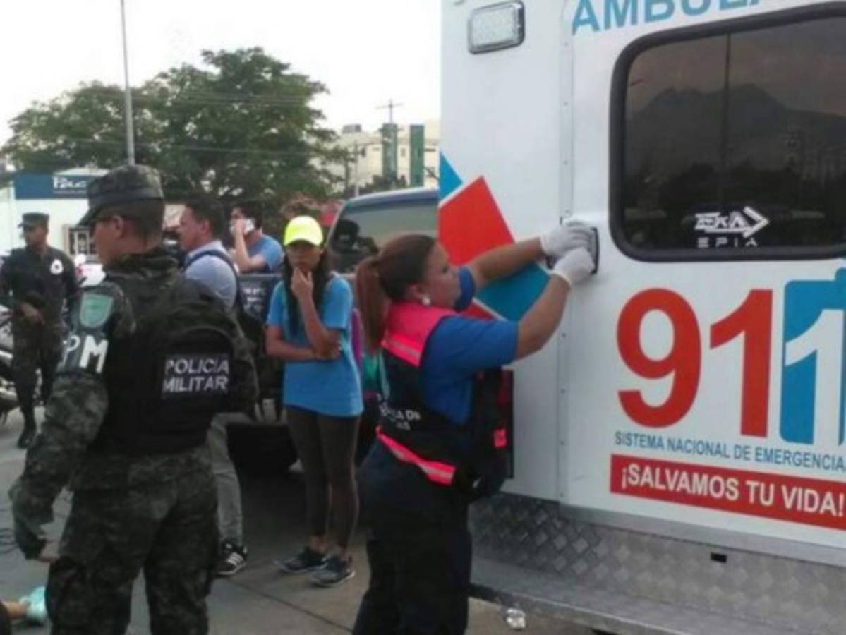 Universitaria es atropellada por un taxista enfrente de la UNAH