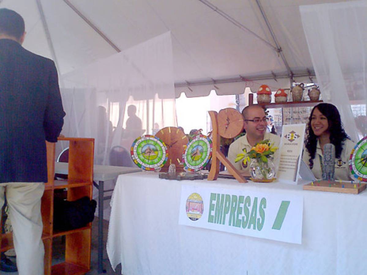 Universitarios emprendedores instalan sus empresas en el centro de Tegucigalpa