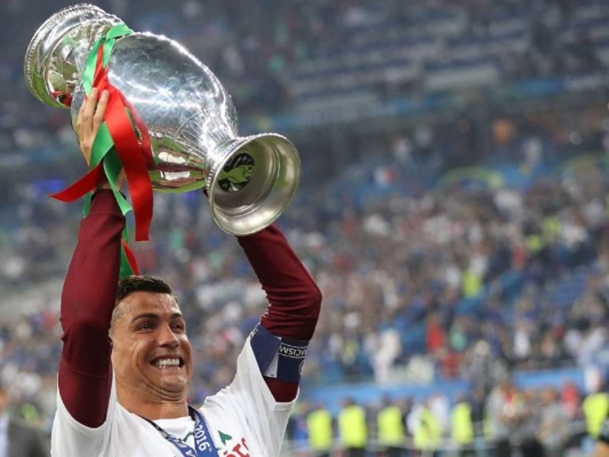 Cristiano, siete intentos después llega al Olimpo con Portugal