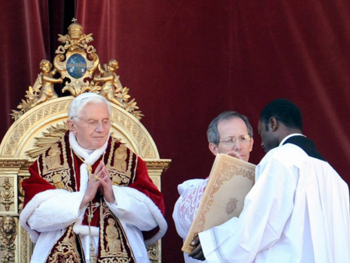 Benedicto XVI pide que se oiga la 'voz de los que no tienen voz'