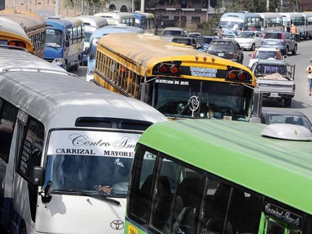 ¿Cuáles son las empresas de transporte que no están trabajando este jueves por el paro nacional?