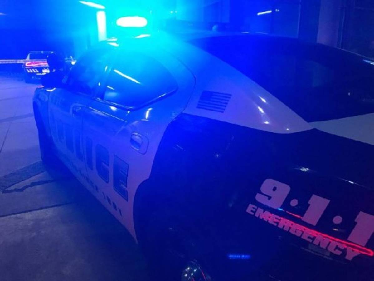 Detienen una policía de Estados Unidos por matar a un hombre negro