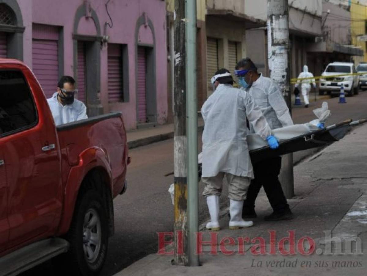 Hombre muere en el centro de la capital por causas desconocidas