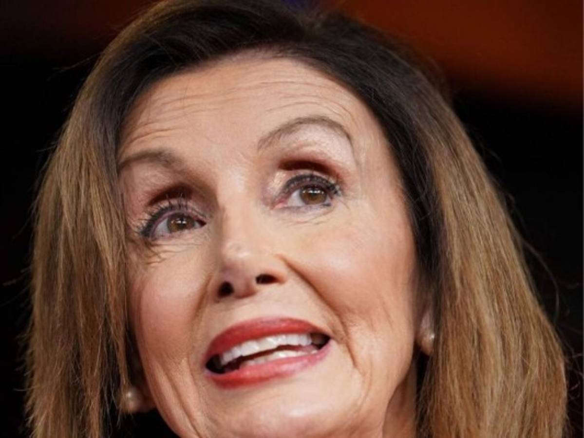 La presidenta demócrata de la Cámara de Representantes, Nancy Pelosi, anunció el martes la apertura de una investigación parlamentaria con vistas a destituir a Trump