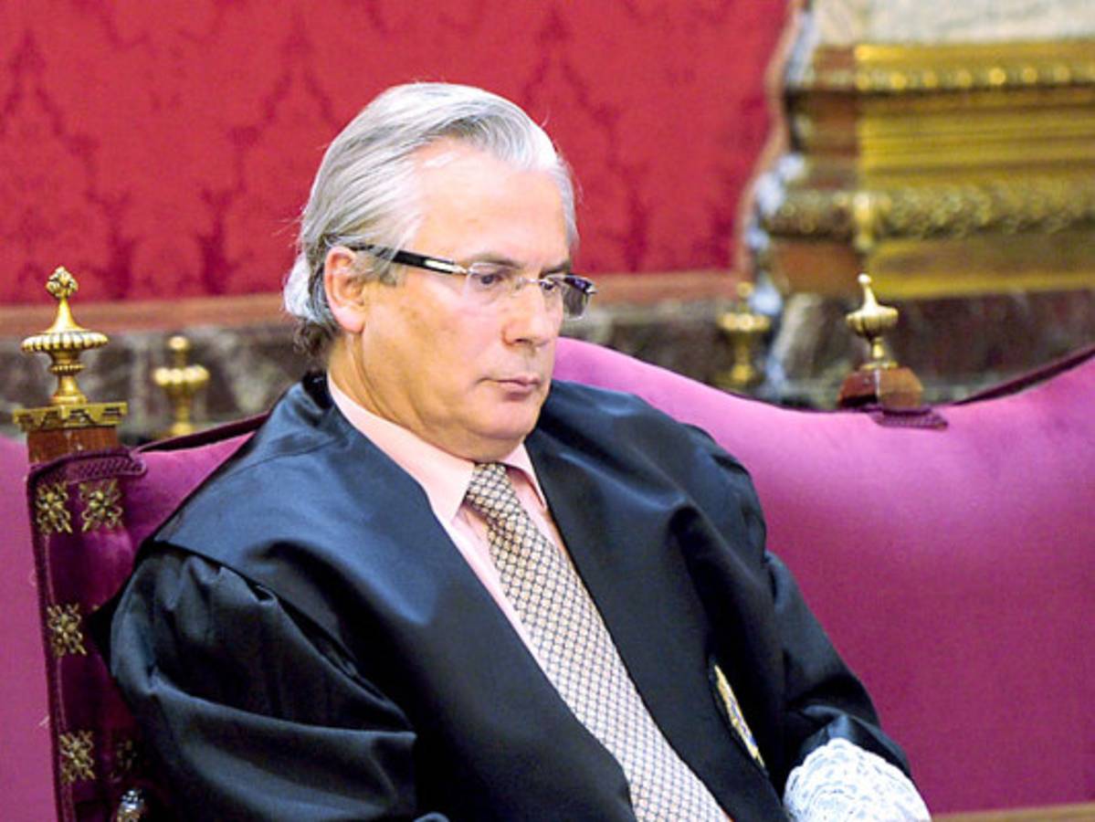 Garzón, condenado a 11 años de inhabilitación por escuchas ilegales