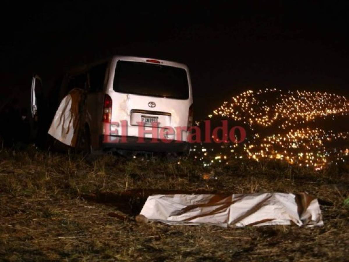 Dos muertos y varios heridos tras choque de bus 'rapidito' en el anillo periférico de la capital de Honduras